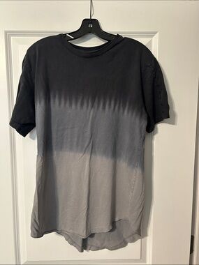 Akademiks Black to Gray Ombre Short Sleeve Tee